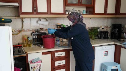 Başkan Balaban talimat verdi yaşlı kadının evi pırıl pırıl yapıldı