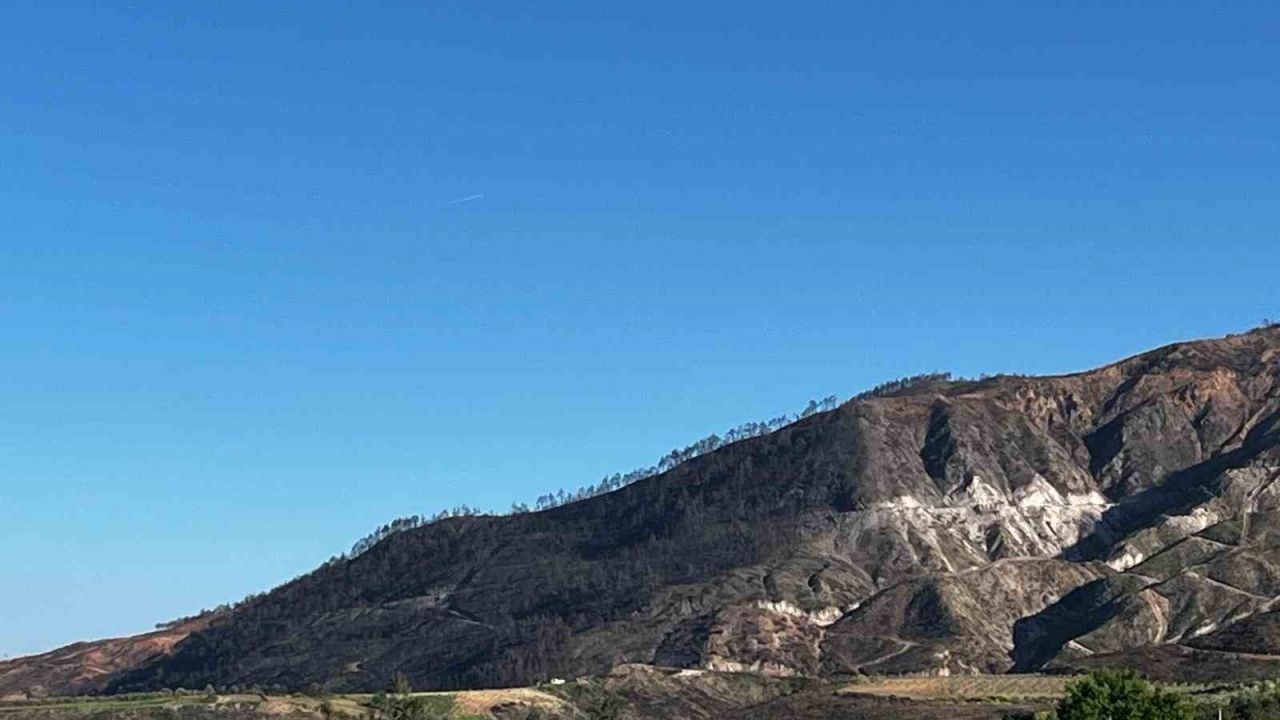 Buldan’da 5 gün süren yangının izleri dağlarda kaldı