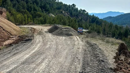 Çameli Belediyesinden aralıksız yol çalışması