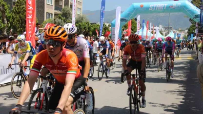 Cumhurbaşkanlığı Bisiklet Turu’nun ikinci etabı, Aydın’dan start aldı