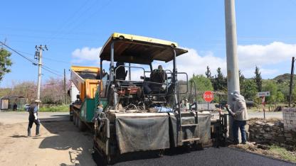 Datça'da 13 kilometre sıcak asfalt serimi tamamlandı