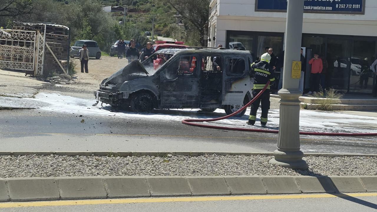 DATÇA’DA ARAÇ YANGINI