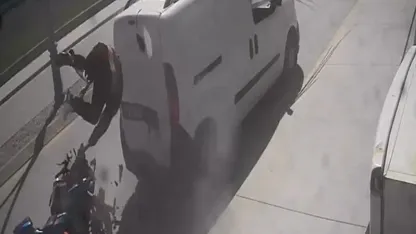 Datça’da park halindeki araca çarpan motosiklet sürücüsü yaralandı