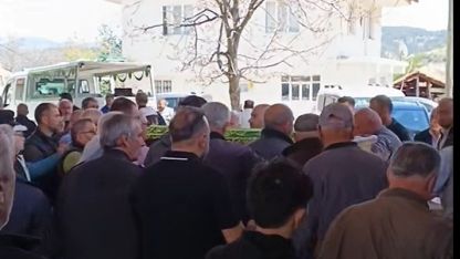 Denetimli serbestlikteki arkadaşı tarafından öldürülen gurbetçi son yolculuğuna uğurlandı