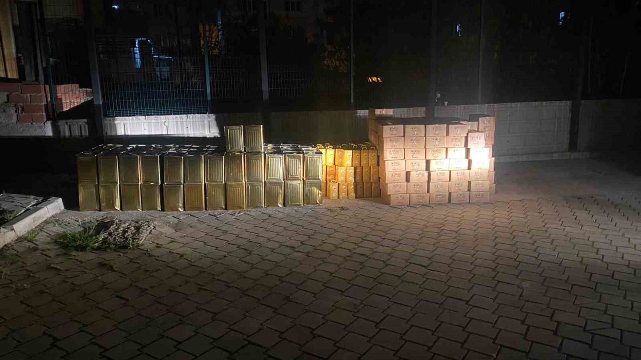 Denizli’de düzenlenen sahte bal operasyonunda 4 tonun üzerinde ürün ele geçirildi