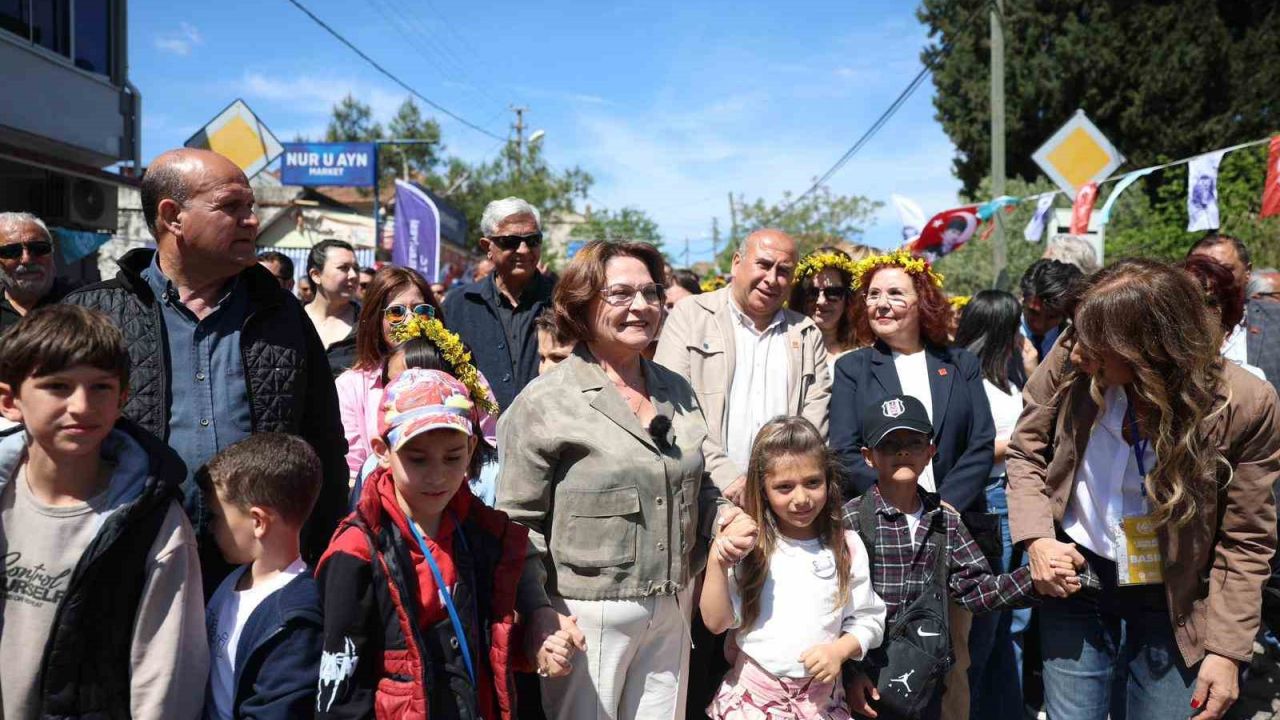 Didim’de 2. Ege Lezzetleri Festivali zengin tatlarıyla başladı