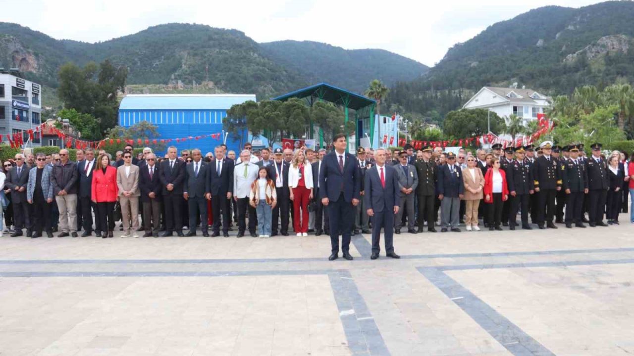 Fethiye’de 23 Nisan törenle kutlandı