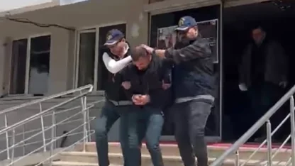İzmir’de 10 ayrı suçtan aranan firari hükümlü operasyonla yakalandı