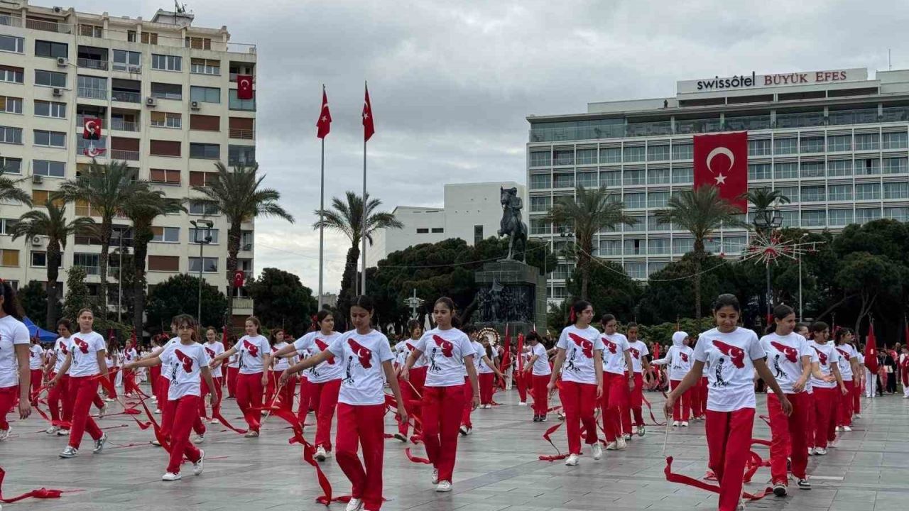 İzmir’de 23 Nisan coşkusu