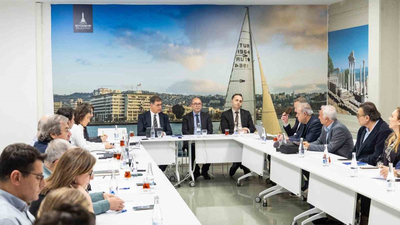 İzmir’in 8 bin 500 yıllık hazinesi masaya yatırıldı