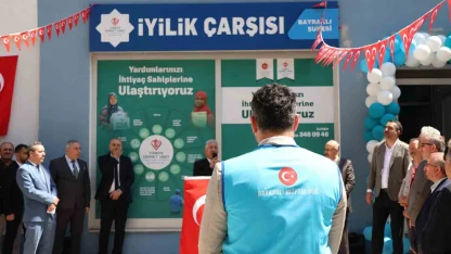 İzmir’in ilk ’İyilik Çarşısı’ Bayraklı’da kapılarını açtı