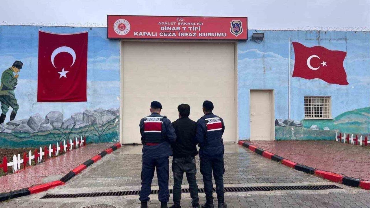 Jandarma farklı suçlardan aranan 34 kişiyi yakaladı