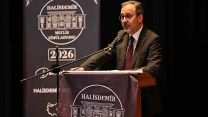 Kasapoğlu: "Demokrasi; fikrin, sözün ve düşüncenin ağırlığına duyulan saygıdır"