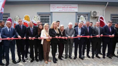 Kemalpaşa’da iki aile sağlığı merkezi hizmete açıldı