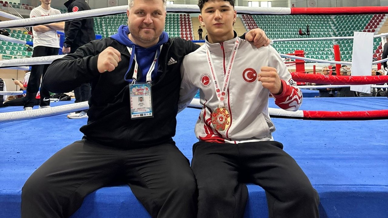 Kick Boks Türkiye Şampiyonası’nda Salihli’ye gurur veren başarı