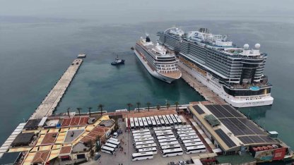 Kuşadası’na 2 kruvaziyer 5 bin 297 turist getirdi