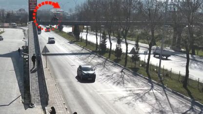 Kütahya İl Emniyet Müdürlüğü’nden motosiklet sürücülerine yaya üst geçidi uyarısı