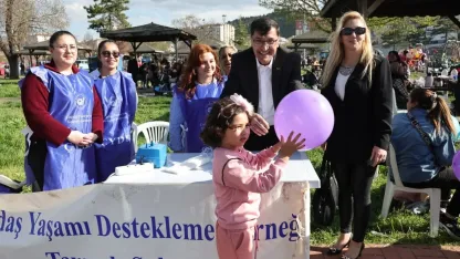 Kütahya’da Romanlar Günü coşkusu Kent Park’ta yaşandı