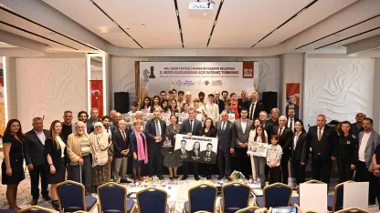 Manisa’da dev turnuvanın şampiyonu Azerbaycanlı Rasulov oldu