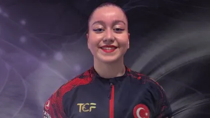 MCBÜ’lü Eylül Naz Aygör’den bronz madalya