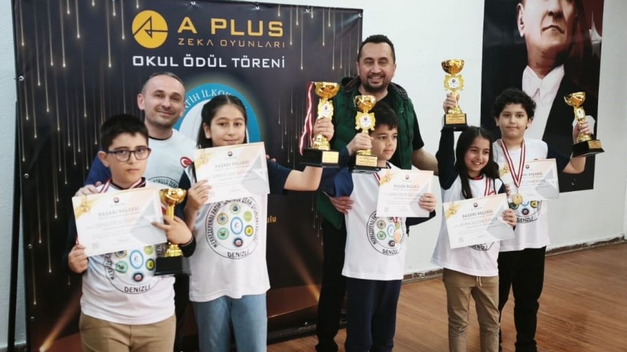 Merkezefendi’nin gururu öğrenciler zeka oyunlarında kürsüye çıktı