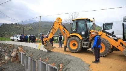 MİLAS’TA ÇÖKEN KÖPRÜ 26 SAATTE AÇILDI