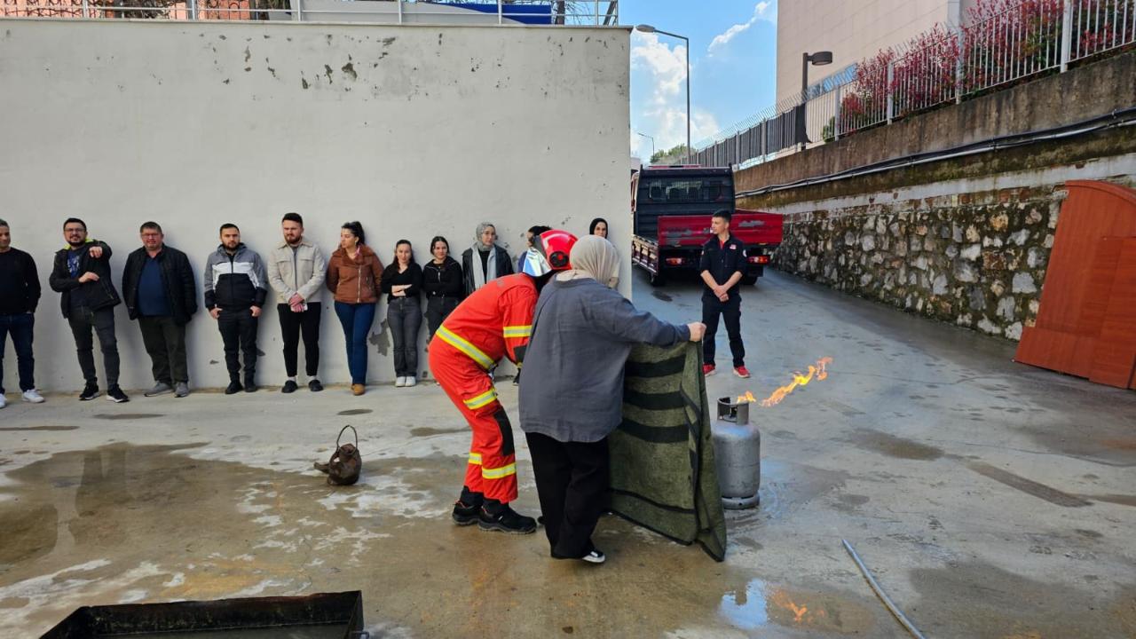 Muğla 112 Personeline Yangın Eğitimi ve Tatbikat