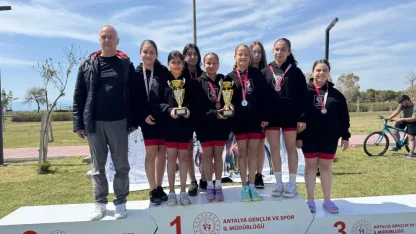 Nazillili öğrenciler Türkiye finallerinde kürsüye çıktı