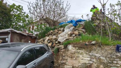 Otomobil tezgahın üzerine uçtu: 1 yaralı