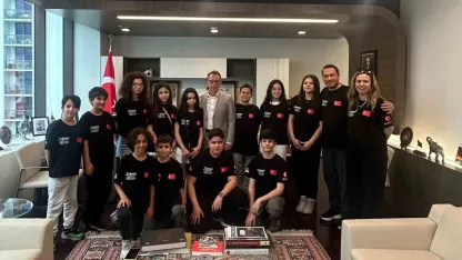 Salihli’den Miami Başkonsolosu’na Sardes Hediyesi