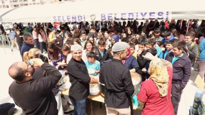 Şehit öğretmen ve öğrenciler için Selendi’de duygu dolu hayır