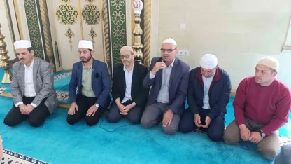 Selendi’de hacı adayları dualarla uğurlandı