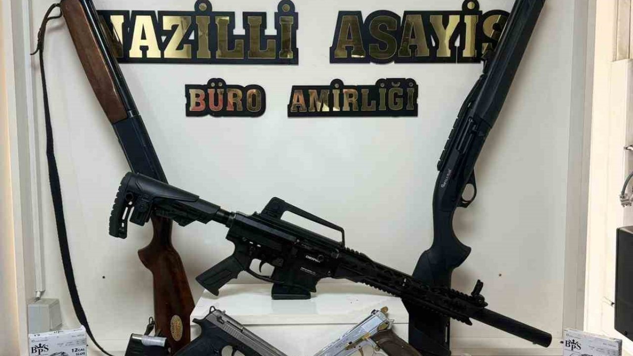 Sosyal medyadan silah teşhiri yapan 3 kişi yakalandı