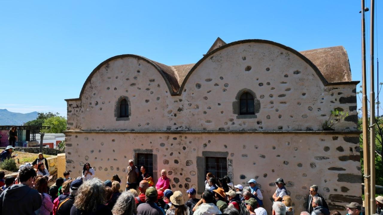 Tarih yürüyüşü yoğun ilgi gördü