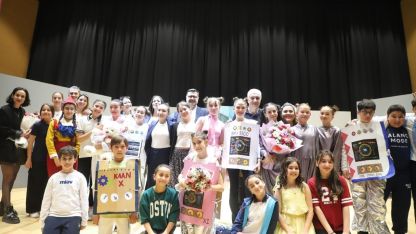 Turgutlu’da minik oyuncular büyüledi