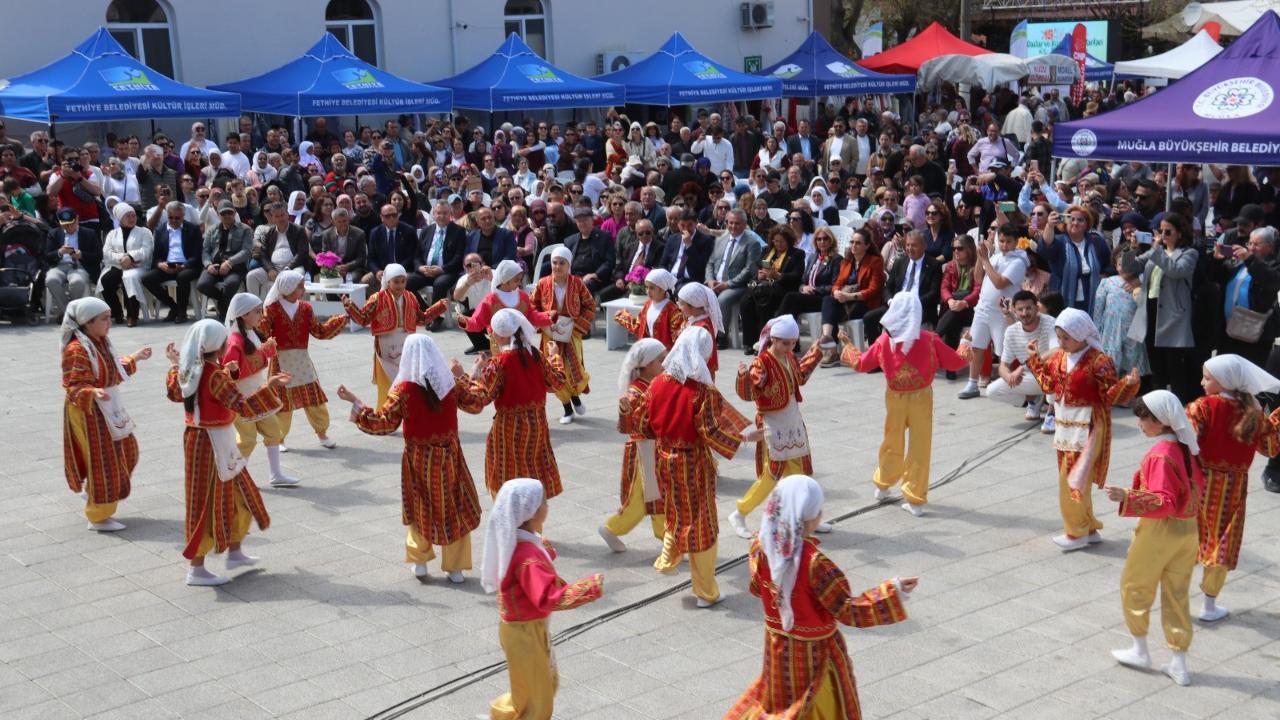 YEŞİLÜZÜMLÜ’DE FESTİVAL COŞKUSU BAŞLADI