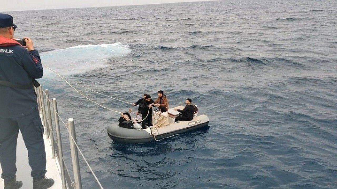 Yunanistan’ın geri ittiği 6 göçmen kurtarıldı, 1 göçmen kaçakçısı yakalandı