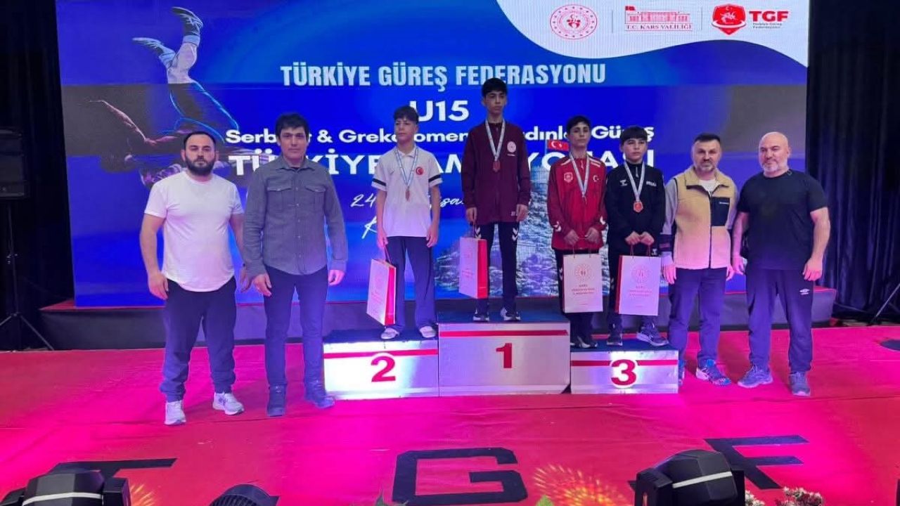 Yunusemreli güreşçi Kalay’dan bronz madalya