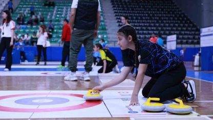 156 sporcu final bileti için ter döktü