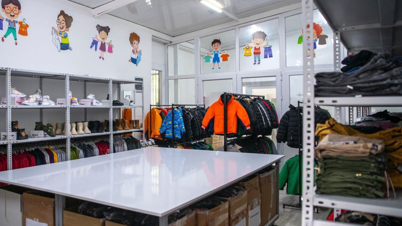 Ada Kıyafet Evi, beş ayda 895 çocuğu giydirdi