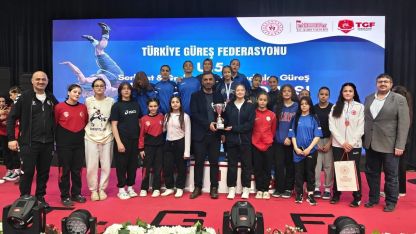 Afyonkarahisar’lı sporcular Kars’ta ki güreş şampiyonasından madalyalarla döndü