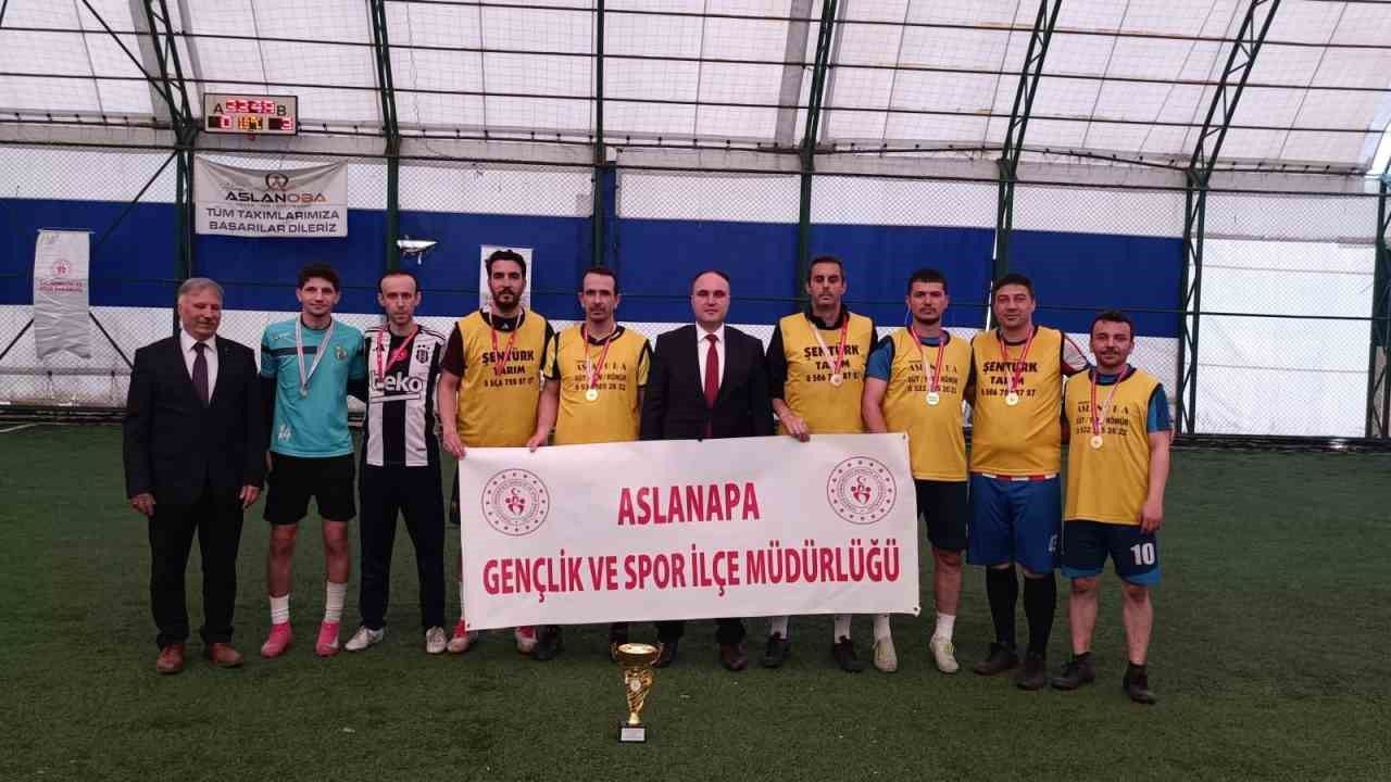 Aslanapa’da kurumlar arası futbol turnuvası tamamlandı