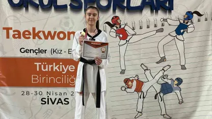 Aydın Lisesi öğrencisi Özfidan’dan çifte şampiyonluk