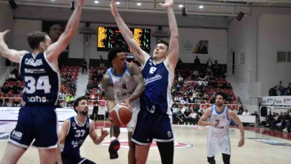 Basketbol Süper Ligi: Aliağa Petkimspor: 76 - Bahçeşehir Koleji: 95