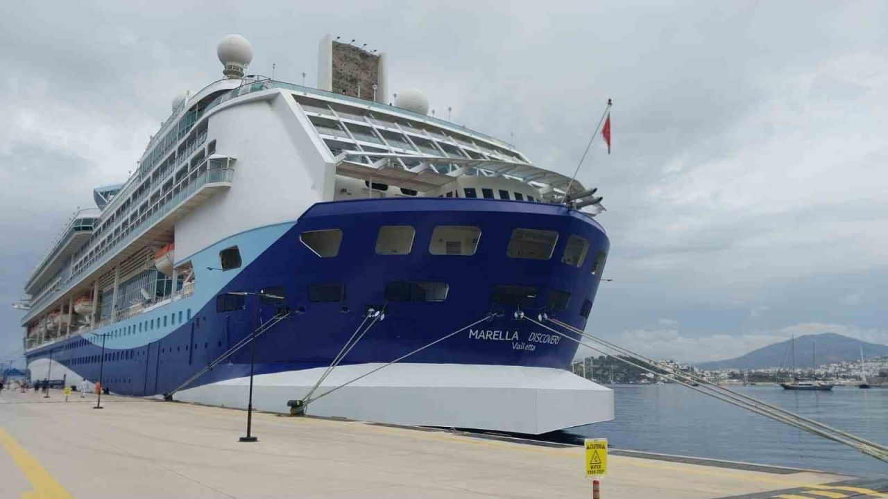 Bodrum’a bin 812 yolcusuyla geldi