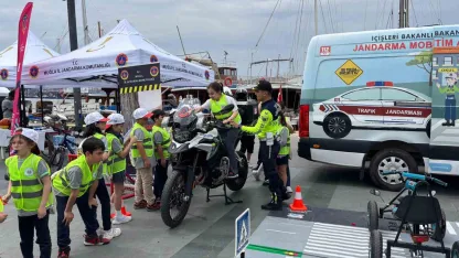 Bodrum’da öğrenci ve vatandaşlara trafik eğitimi verildi