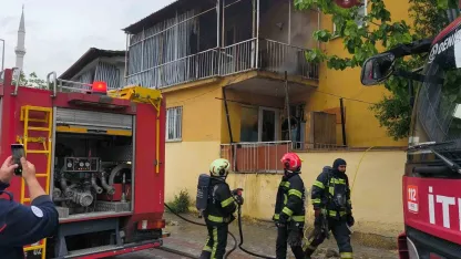 Denizli’de balkon yanan koltuk paniğe neden oldu
