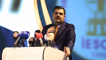 Eyyüp Kadir İnan’dan İzmir Çevre Yolu’nun ücretli olacağı iddialarına yalanlama