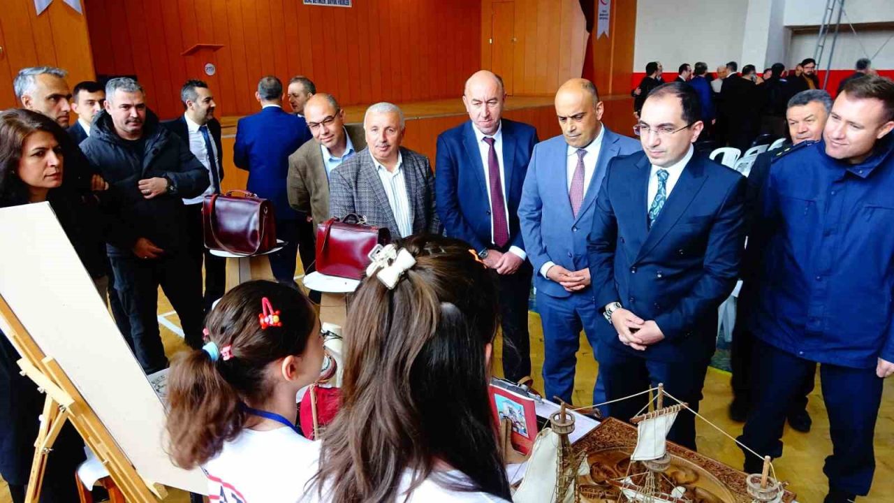 Fatih İmam Hatip Ortaokulu’nda TÜBİTAK Bilim Şenliği