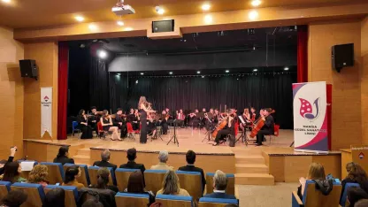 Geçmiş ve gelecek aynı sahnede buluştu
